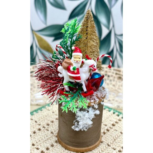 Miniature ALL VINTAGE Thread Spool Christmas Assemblage Santa - Picture 1 of 6